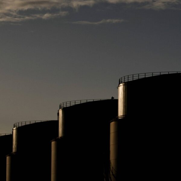 Naftowe wstrząsy z regionu arabskiego dotkną Europę. IEA prognozuje gigantyczne&hellip;