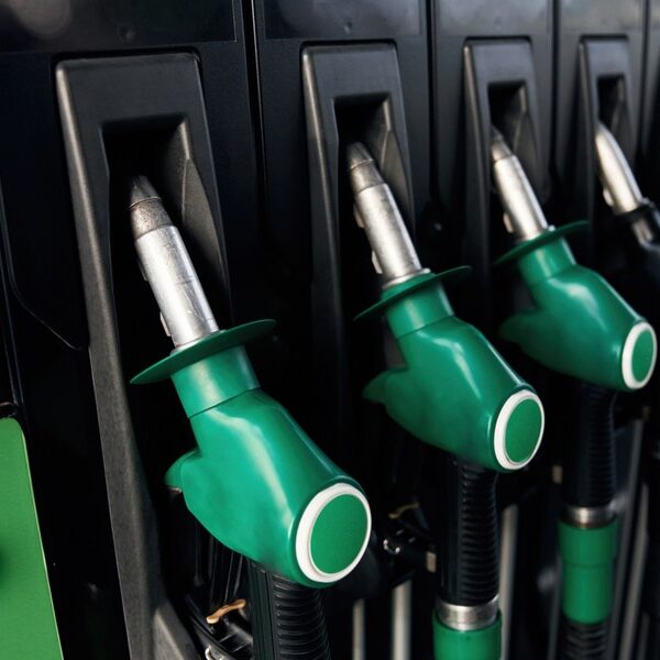 Polskie życie 49 Paliwa drożeją od środy. Nowe ograniczenia energetyczne od ministra.