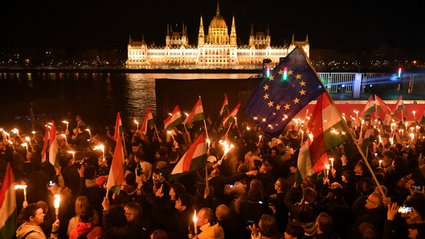 Co zmiana władzy na Węgrzech oznacza dla Polski? "Są ryzyka" [ANALIZA]