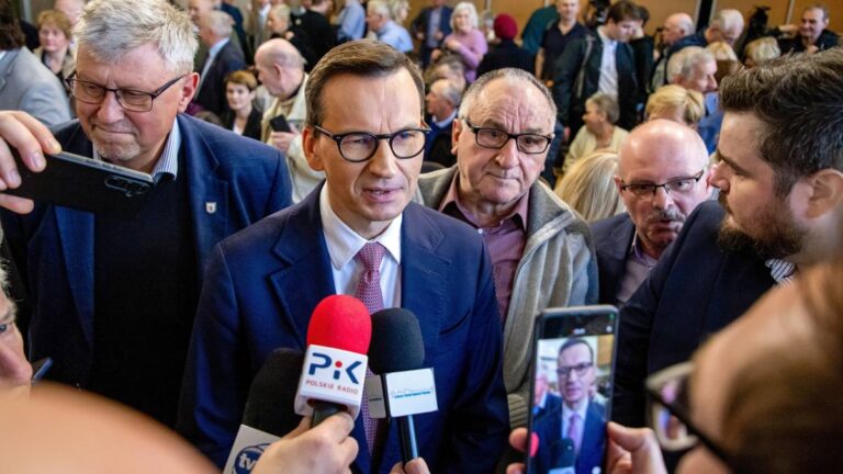 Politycy PiS nie przebierali w słowach ws. Morawieckiego. "Ty mówisz o lojalności?" 7
