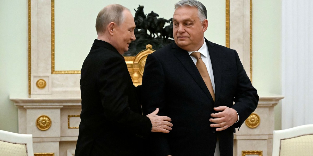 Bloomberg ujawnił treść rozmowy między Władimirem Putinem i Viktorem Orbanem (na zdjęciu wizyta premiera Węgier w Moskwie w listopadzie 2025 r.)