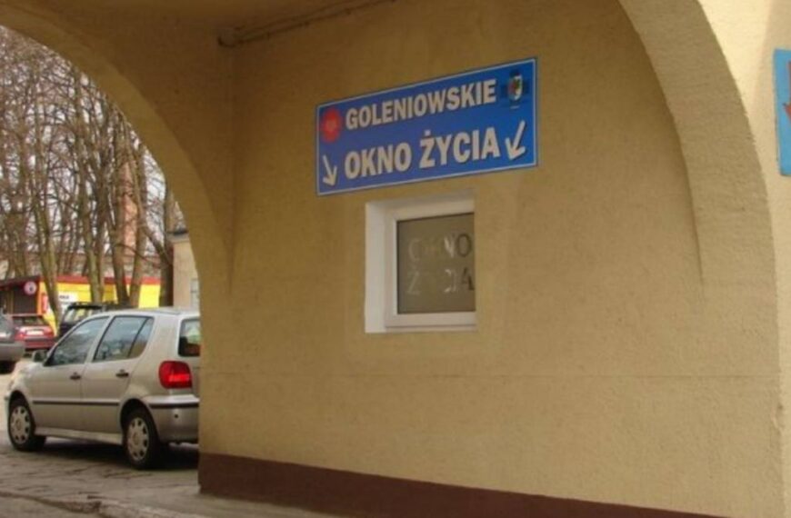 Noworodek w oknie życia w Goleniowie. „Przy nim jedynie notatka”