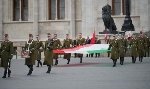 Węgierska armia w kryzysie? Nagły odpływ żołnierzy.