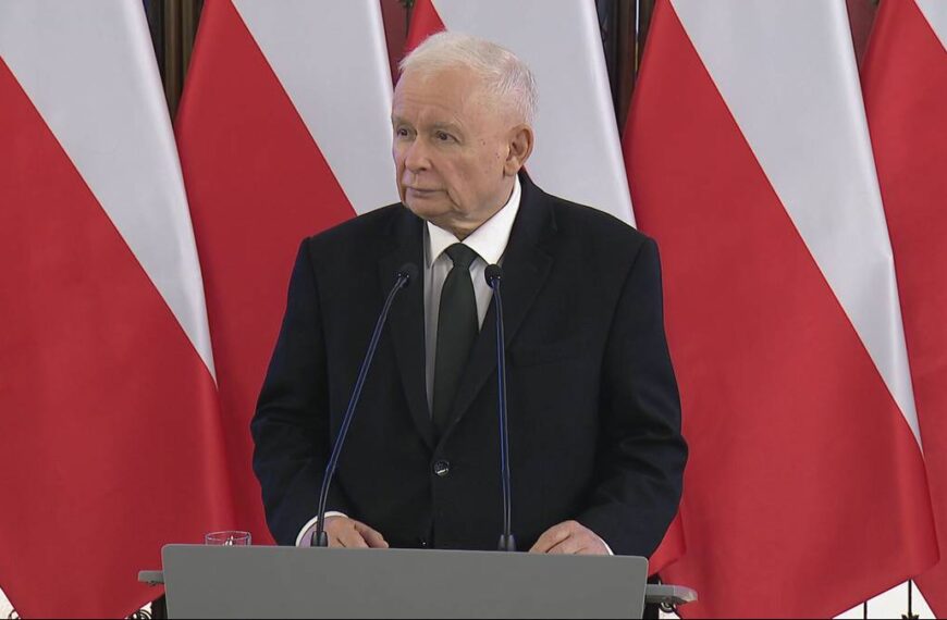 Kaczyński atakuje plan Morawieckiego. „Konieczny wybór”