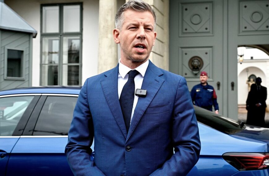 Magyar przeorientowuje kierunek węgierski. TISZA za przyjęciem wspólnej waluty.