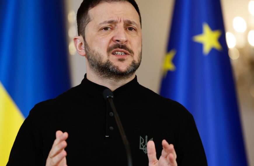 Ukraina chce do UE w 2027 r. Niemcy i Francja mówią „stop”