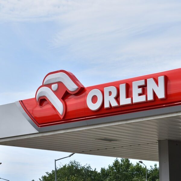Ropa naftowa: zmienność cen. Kluczowa decyzja PKN Orlen.