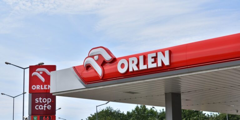 Ropa naftowa: zmienność cen. Kluczowa decyzja PKN Orlen. 2