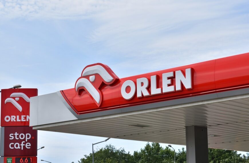 Ropa naftowa: zmienność cen. Kluczowa decyzja PKN Orlen.