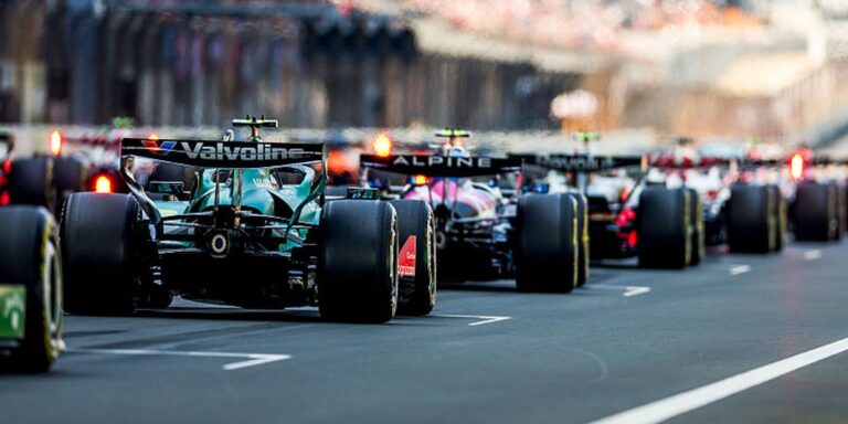 Najdroższe ekipy F1. Ferrari, Mercedes, a może Red Bull? 12