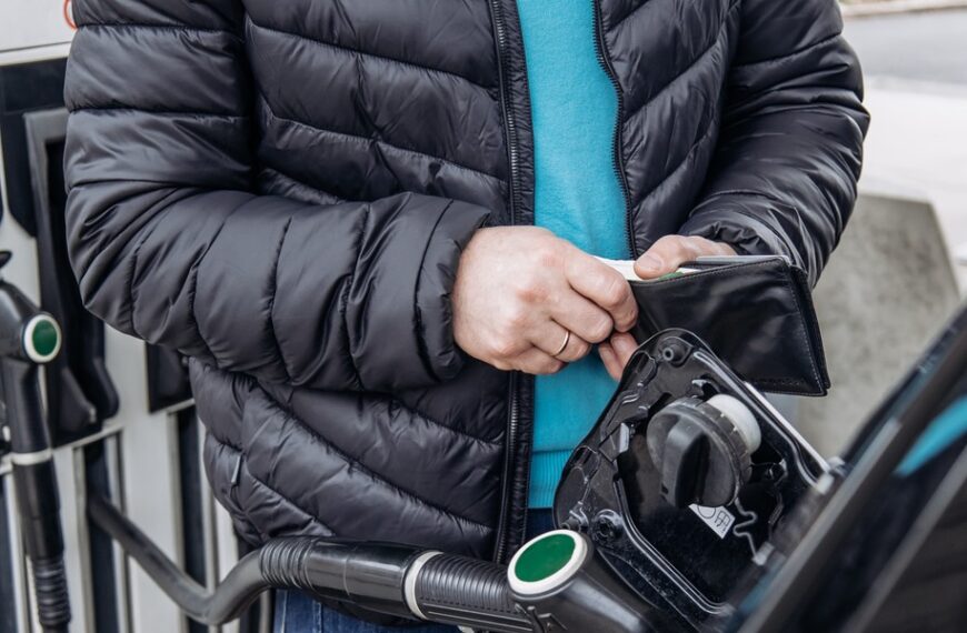 Weekendowe ceny paliw. Decyzja ministra energii.