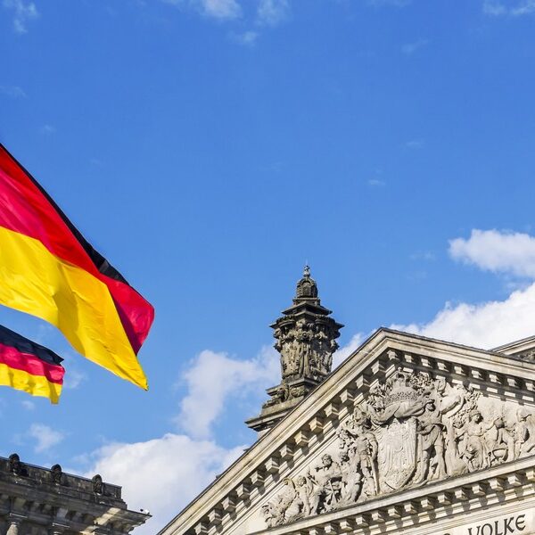 Polskie życie 71 Niemiecki rząd w sporze o koszty paliw. Oskarżenia.