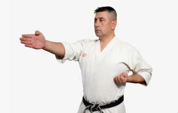 Jak zamienić dłonie w włócznie?