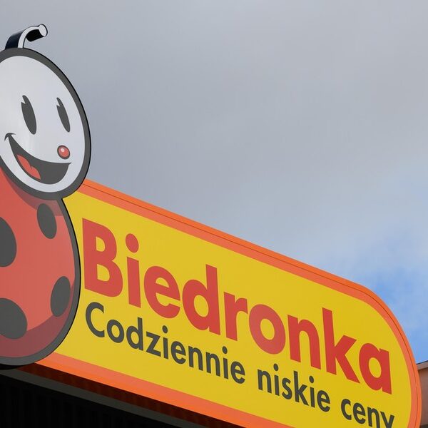 Biedronka oddaje dwukrotność kaucji. Startuje unikalna akcja promocyjna.