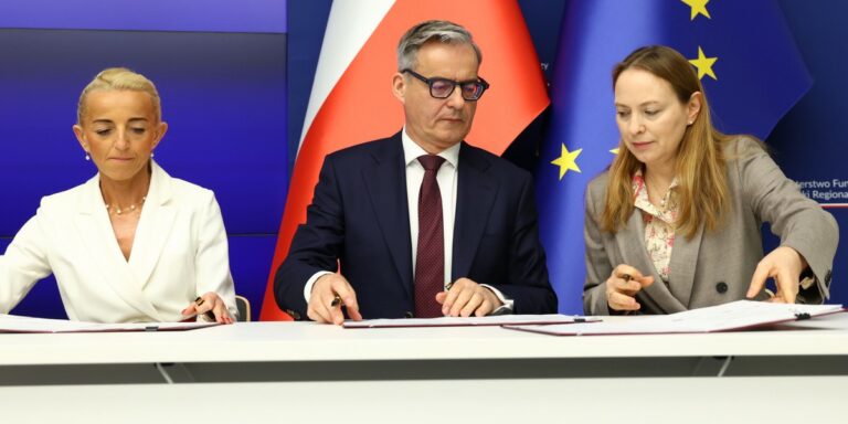 Odważny ruch Chrobrego: więcej funduszy dla krajowego przemysłu obronnego. Świeża firma rozdzieli biliony z KPO. 4