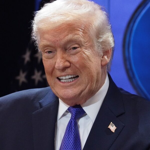 Trump odpuszcza sprawę przeciwko agencji. „Zrzekłem się bogactwa”