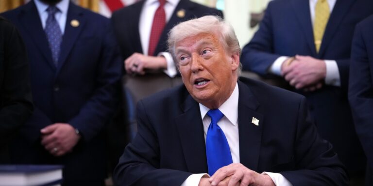 Trump nakłada taryfy na auta z Unii. Odpowiedź z Brukseli. 56 Trump nakłada taryfy na auta z Unii. Odpowiedź z Brukseli. 10