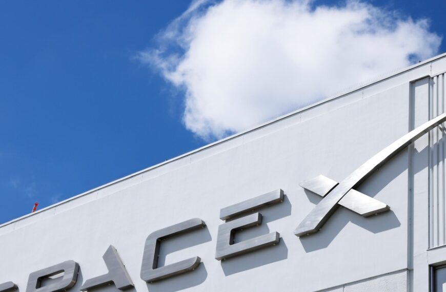 Polskie życie 40 Elon Musk i SpaceX pracują nad systemem satelitarnym dla Sił…