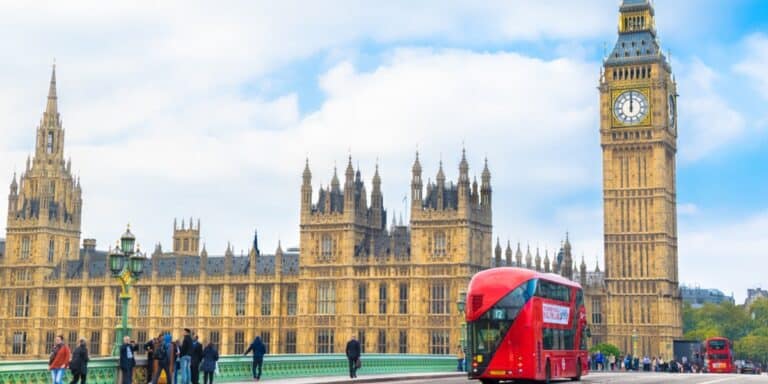 Polaków odwrót z UK. Statystyki ujawniają rozmiar exodusu. 8 Polaków odwrót z UK. Statystyki ujawniają rozmiar exodusu. 7