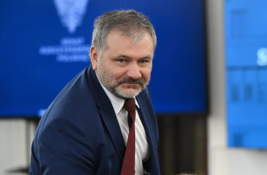 Ziobro dostrzeżony w Stanach. Żurek ogłasza zamiar żądania wydalenia.