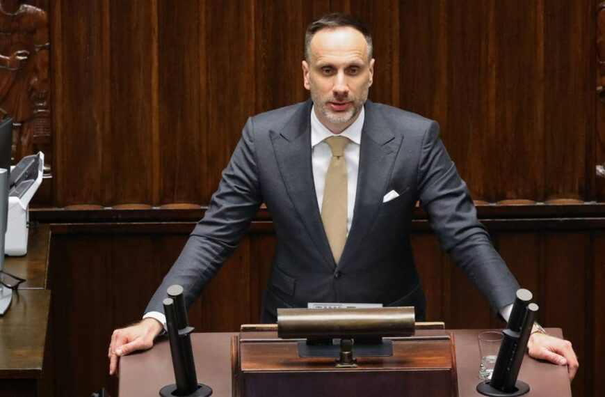 Janusz Kowalski opuszcza szeregi PiS. „Rezygnacja przyjęta”
