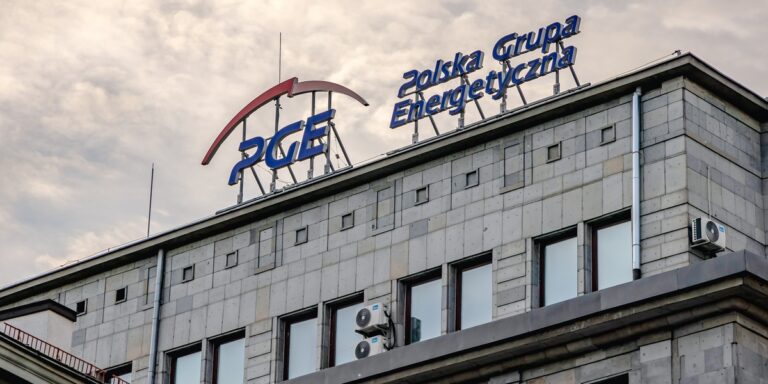 PGE: Zyski w górę, nowe przedsięwzięcia. Jak prosperuje potentat energetyczny. 16