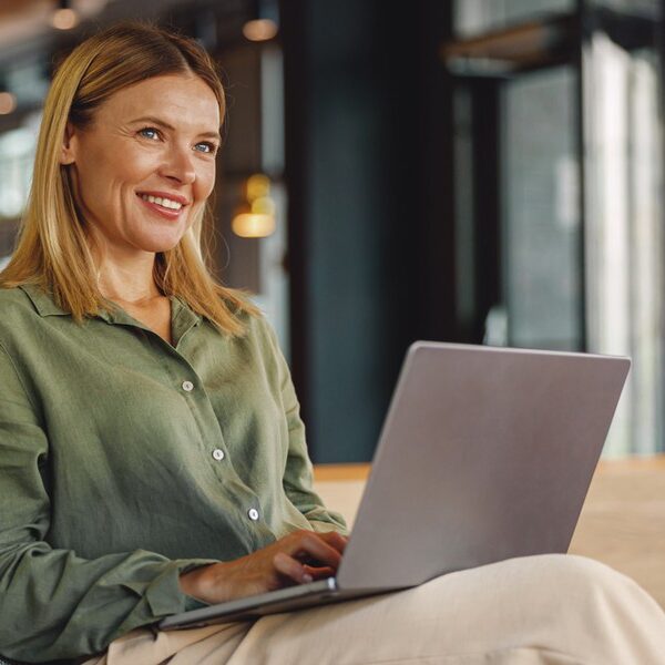 Polskie e-commerce: Aktualne tendencje. Polska Bezgotówkowa wspiera rozwój małych firm.
