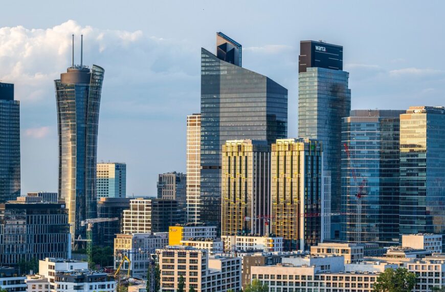 Polskie życie 36 Bliskowschodni konflikt grozi polskiej gospodarce. Kluczowe przyczyny.