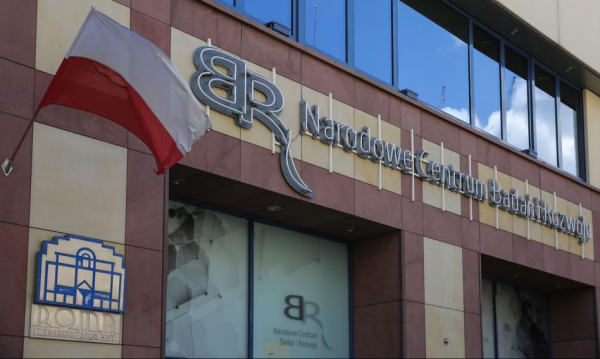 Ośmiu aresztowanych przez CBA w powiązaniu z „Szybką ścieżką” NCBiR.