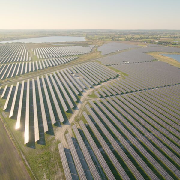 Długi weekend z zieloną energią. Blisko 80% pokrycia potrzeb energetycznych.