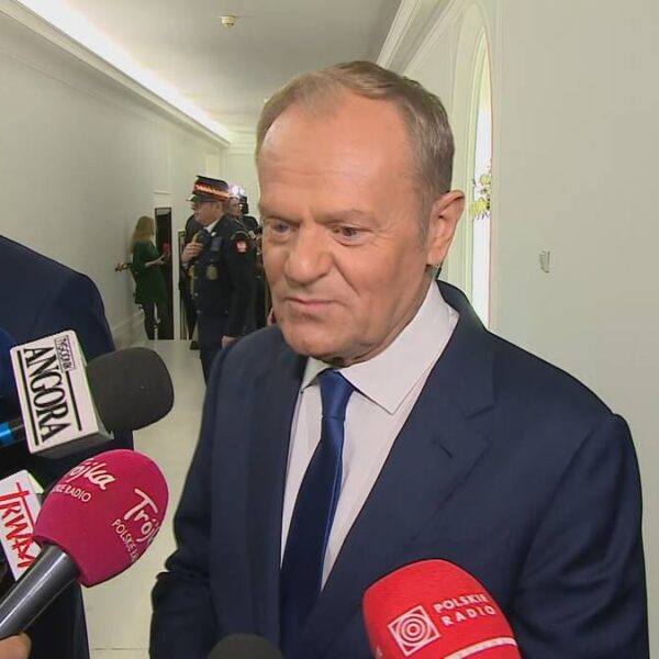 „Wszystkie czerwone lampki ostrzegawcze zaczęły migać”. Tusk reaguje na prezydenckie&hellip;