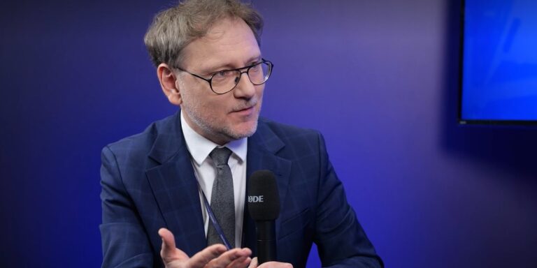 Polsko-niemieckie partnerstwo w centrum uwagi. Nadchodzące zmiany dla ekonomii 114 Polsko-niemieckie partnerstwo w centrum uwagi. Nadchodzące zmiany dla ekonomii 9