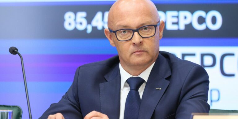 KGHM ujawnia raport roczny za 2025. Wynagrodzenie poprzedniego dyrektora wprawia w osłupienie. 1 KGHM ujawnia raport roczny za 2025. Wynagrodzenie poprzedniego dyrektora wprawia w osłupienie. 1