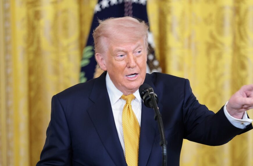 Ropa w górę po wypowiedziach Trumpa. Eksperci alarmują.