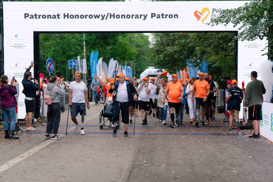 Polska największa sztafeta biegowa dla potrzebujących wraca. Rejestracja do Poland Business Run rozpoczęta. 31 Polska największa sztafeta biegowa dla potrzebujących wraca. Rejestracja do Poland Business Run rozpoczęta. 7