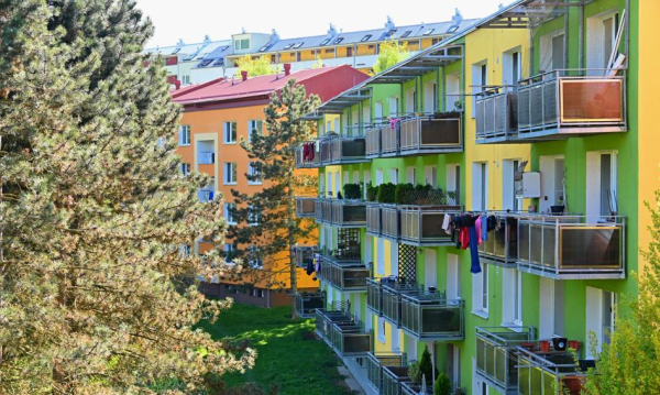 Extremalnie tanie i drogie nieruchomości nabywane zazwyczaj bez kredytu.