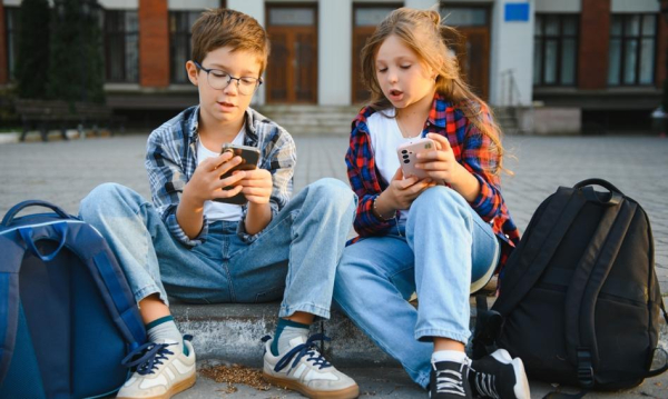 Przełom w edukacji i sieci w Polsce. Potwierdzenie wieku wchodzi&hellip;
