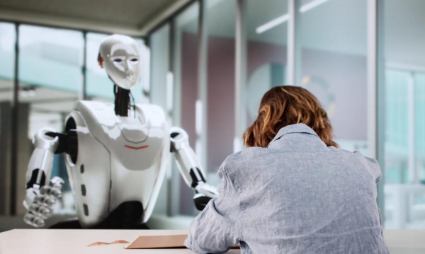 Polskie życie 38 Tech pędzi, więzi słabną. Specjaliści alarmują biznes.