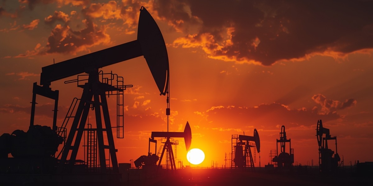 Analitycy wskazują, że rynek natychmiast zaczął wyceniać możliwość powrotu znacznej części światowych dostaw surowców energetycznych (zdjęcie podglądowe)