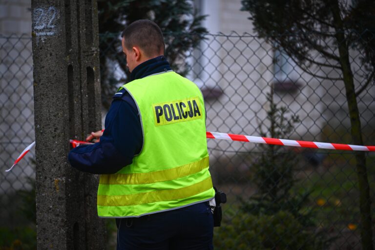 Strzelanina w Białej Podlaskiej. Policja zarządziła alarm. Jest ofiara śmiertelna 5 Strzelanina w Białej Podlaskiej. Policja zarządziła alarm. Jest ofiara śmiertelna 5