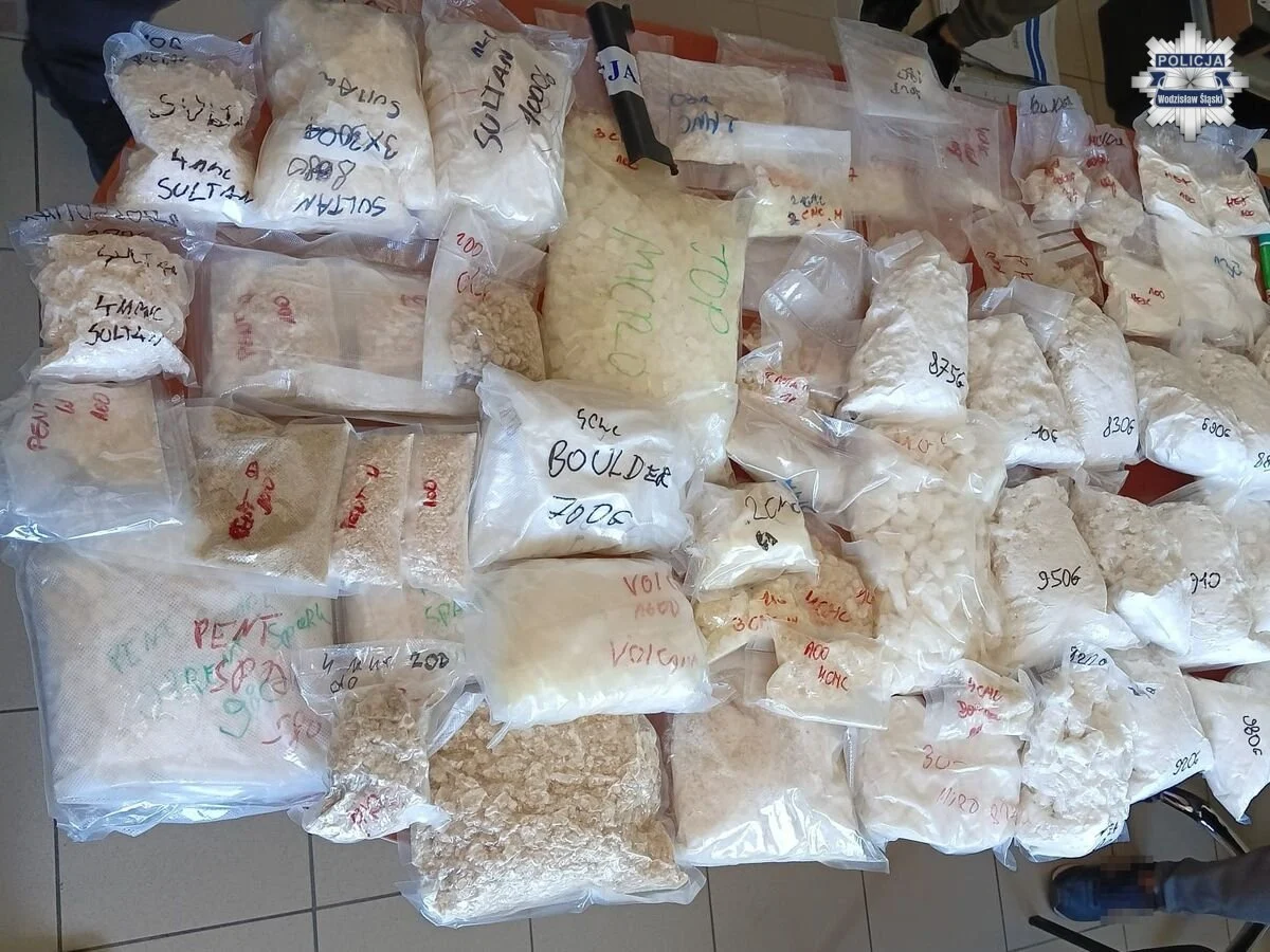 Uderzenie w narkobiznes na Górnym Śląsku. Znaleziono ponad dwieście kilogramów środków odurzających. 2