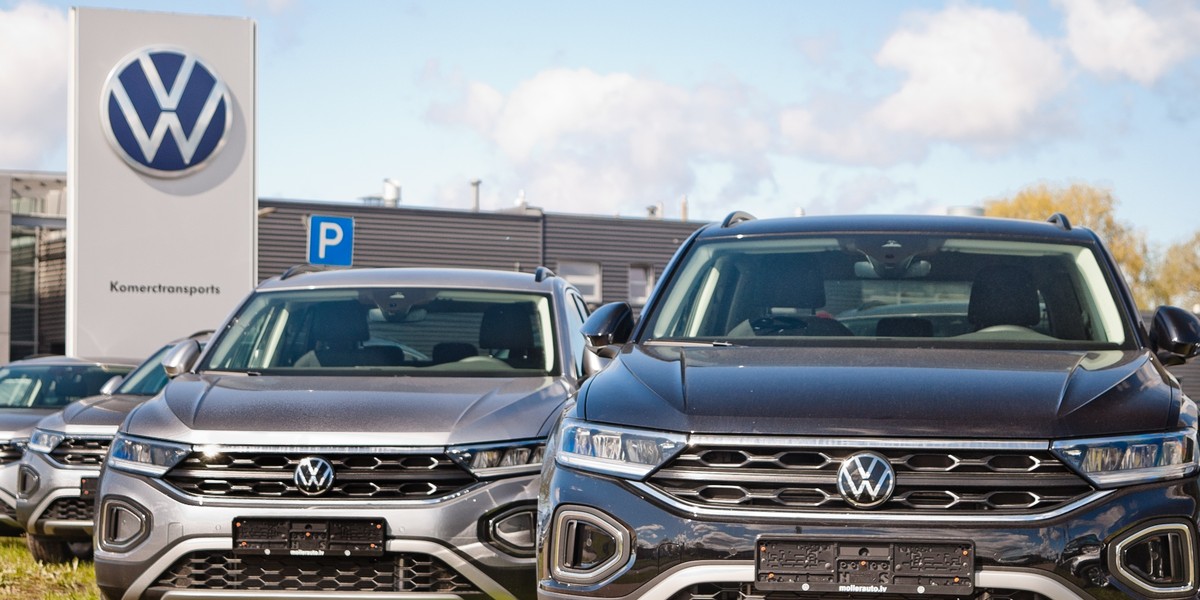 Trzy z sześciu członków zarządu Volkswagena postrzegają firmę jako zagrożoną. 2 Volkswagen ma problemy