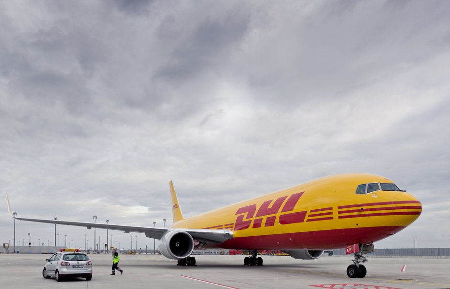 Kulisy "boom'u na pączki". Tam kierujemy większość przesyłek 4 Samolot DHL Express
