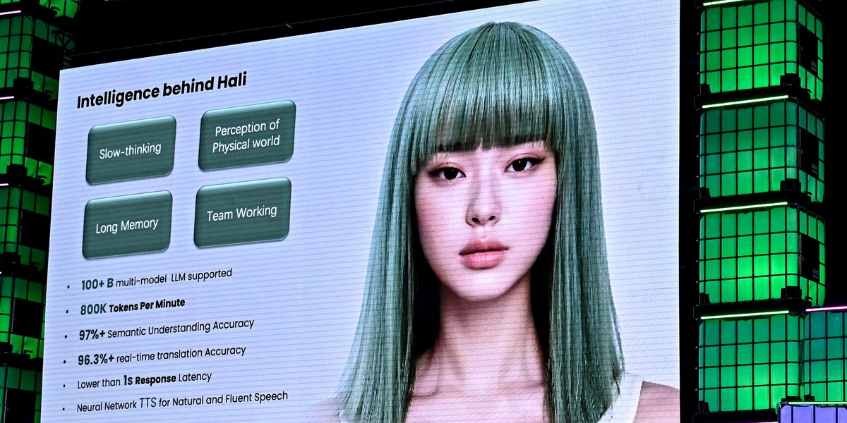 Google prezentuje Gemini Avatar. Możesz stworzyć swojego cyfrowego sobowtóra. 2 Dla marek oznacza to możliwość prowadzenia kampanii bez obaw o kryzysy wizerunkowe, problemy zdrowotne czy zawodowe wypalenie twórców (zdjęcie podglądowe)