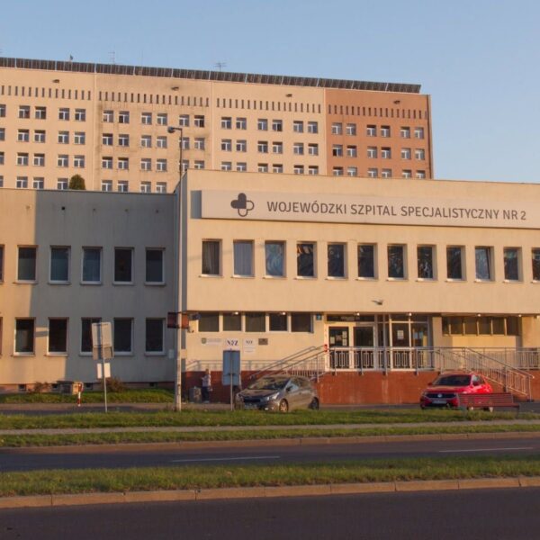 Jastrzębie-Zdrój. Napastnik z nożem w placówce medycznej. Poszkodowane trzy osoby