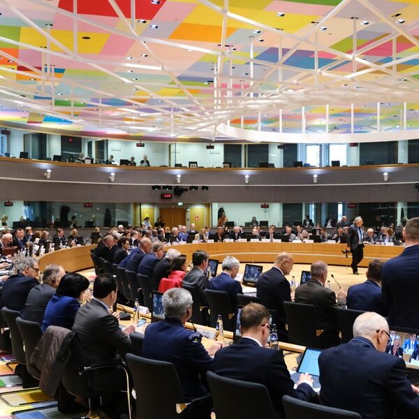 Polskie życie 44 Unia Europejska w obliczu zagrożenia ze strony Chin. Donald Tusk…