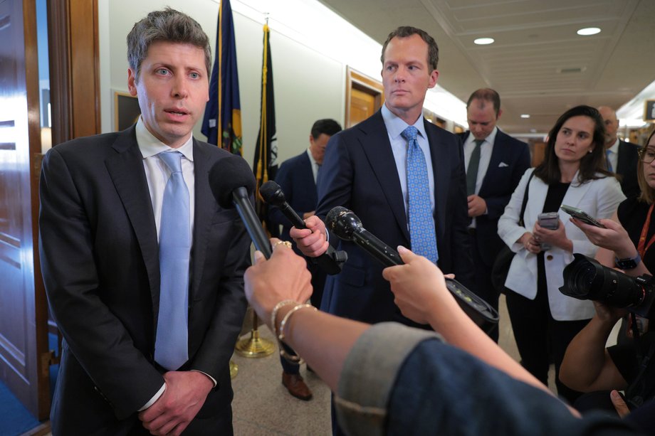 Stany Zjednoczone mogą wesprzeć branżę sztucznej inteligencji w sposób podobny do Intela. Przygotowania utrzymywane są w tajemnicy. 4 Sam Altman podczas wizyty w Waszyngtonie