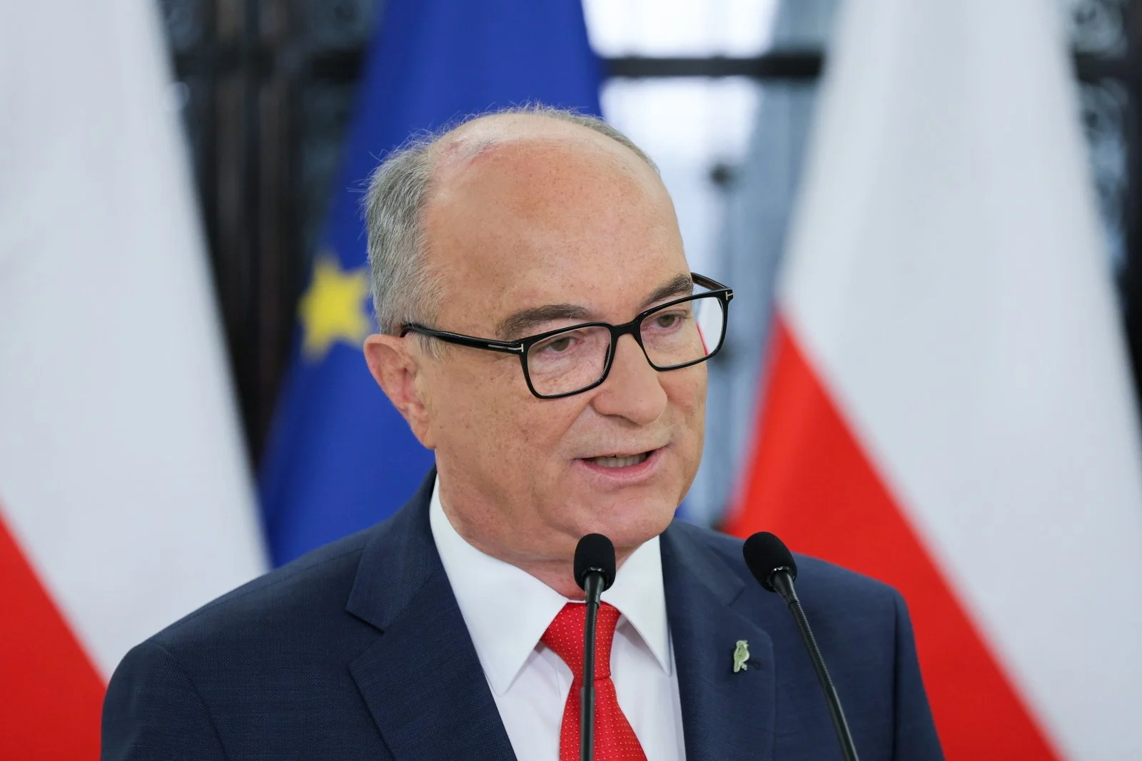 Zarobki medyków w 2026 roku: Lewica proponuje pułapy pensji i uniemożliwienie prowadzenia własnej działalności 4