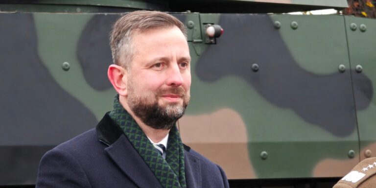 Szef MON posiada taki majątek. Poznaliśmy nowe oświadczenie 14 Szef MON posiada taki majątek. Poznaliśmy nowe oświadczenie 10