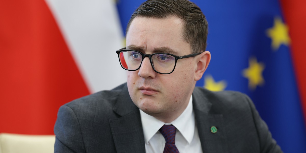 Pierwsza siłownia jądrowa w kraju. Szef resortu energii: data jest osiągalna 2 Minister energii Miłosz Motyka uważa, że termin uruchomienia pierwszej elektrowni jądrowej w Polsce jest realny